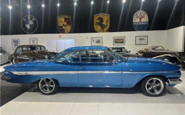 Chevrolet-Impala-1961-Coupe-7