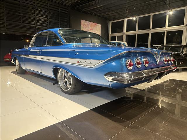 Chevrolet-Impala-1961-Coupe-8