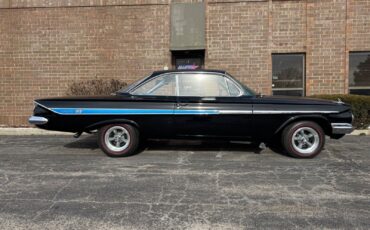 Chevrolet-Impala-1961-Coupe-8
