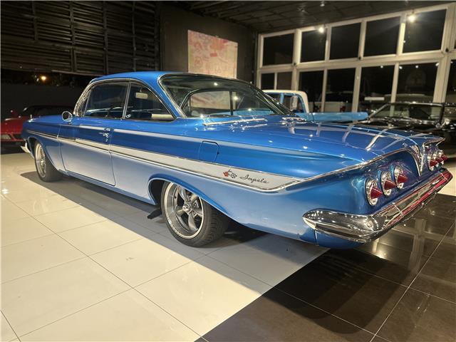 Chevrolet-Impala-1961-Coupe-9