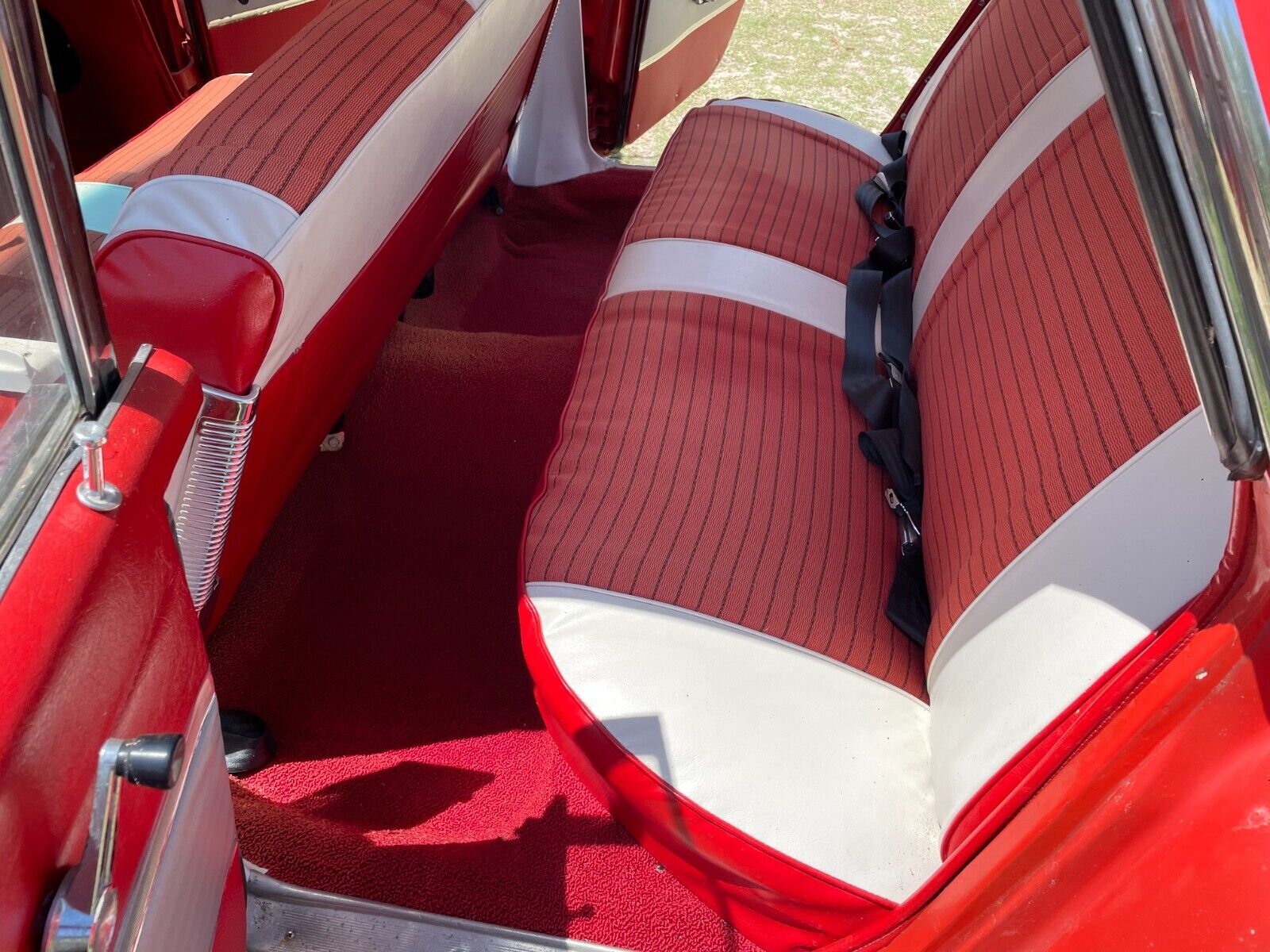Chevrolet-Impala-1961-Sedan-5