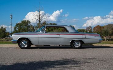 Chevrolet-Impala-1962-2-Door-1