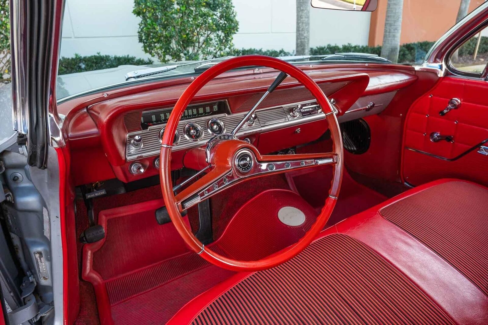 Chevrolet-Impala-1962-2-Door-10