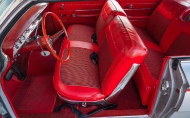 Chevrolet-Impala-1962-2-Door-11