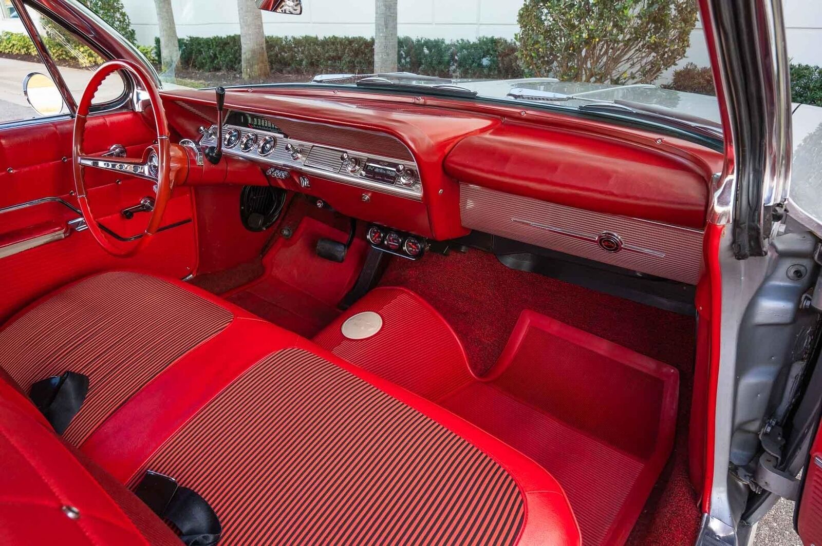 Chevrolet-Impala-1962-2-Door-13