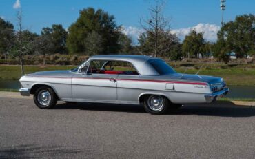Chevrolet-Impala-1962-2-Door-21