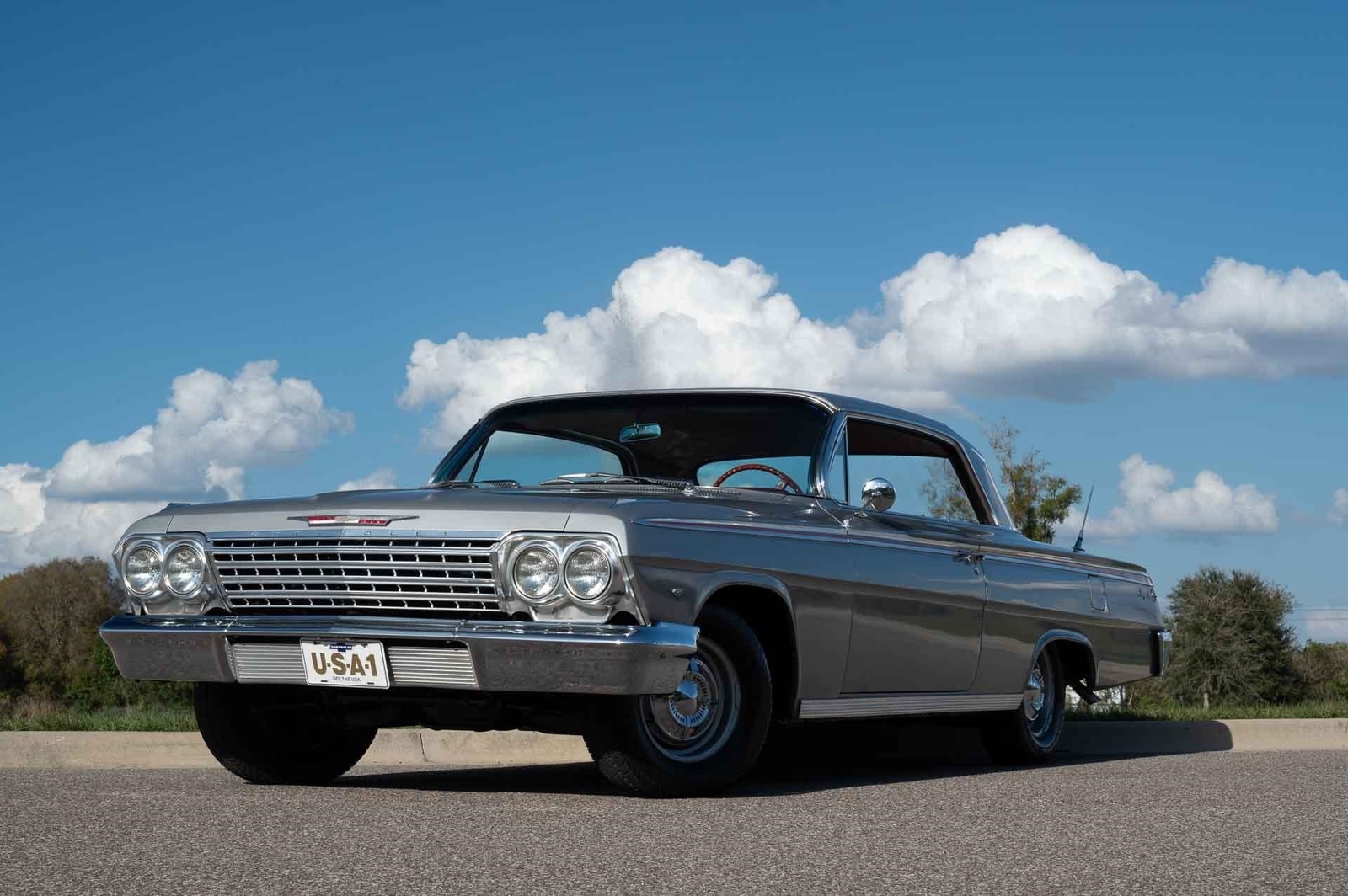 Chevrolet-Impala-1962-2-Door-34