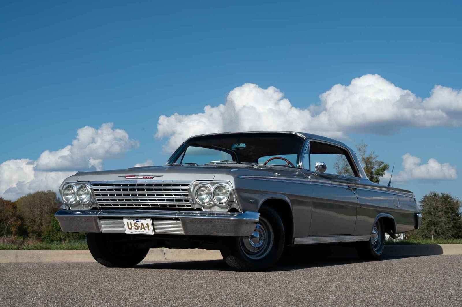 Chevrolet-Impala-1962-2-Door-35