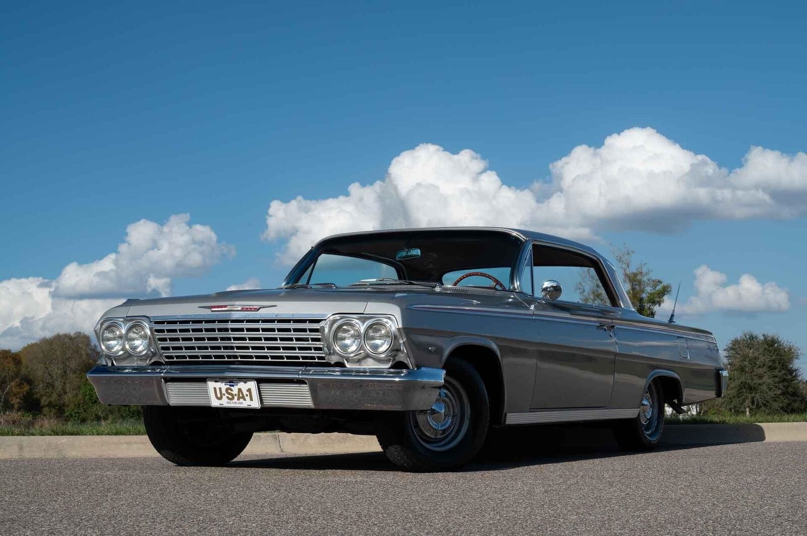 Chevrolet-Impala-1962-2-Door-36