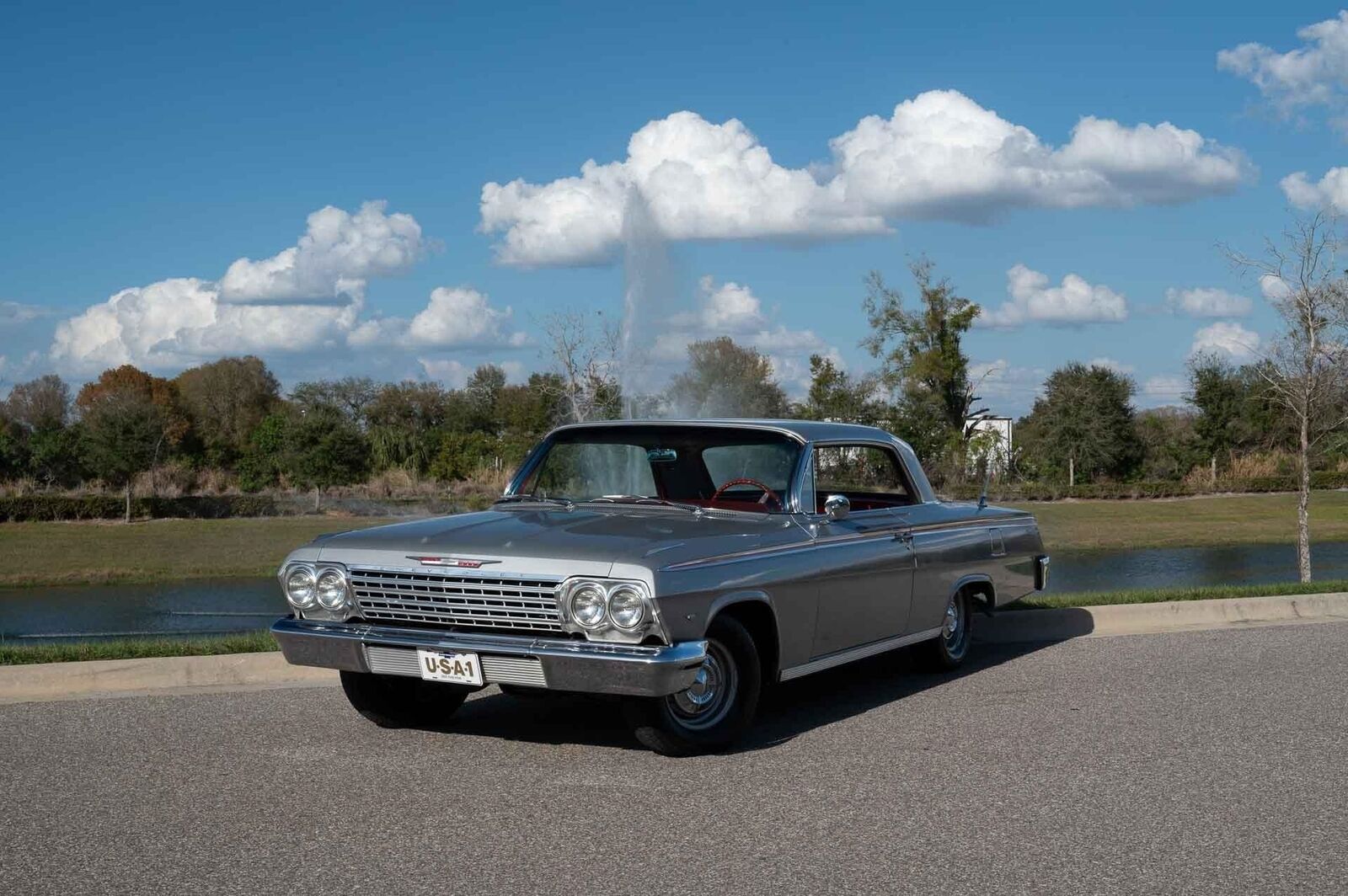 Chevrolet-Impala-1962-2-Door-38