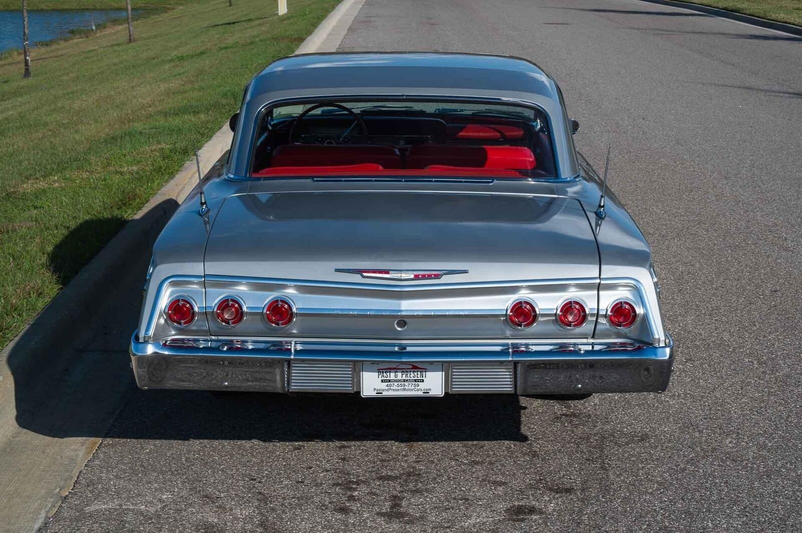 Chevrolet-Impala-1962-2-Door-4
