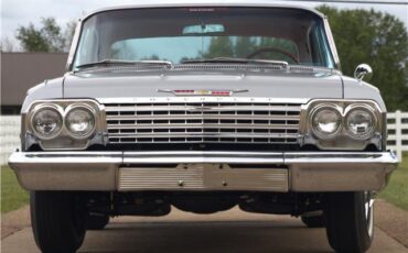 Chevrolet-Impala-1962-2-Door-Hardtop-1