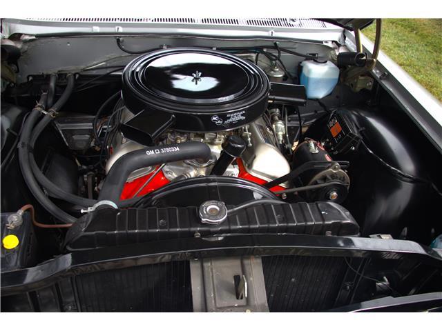 Chevrolet-Impala-1962-2-Door-Hardtop-16