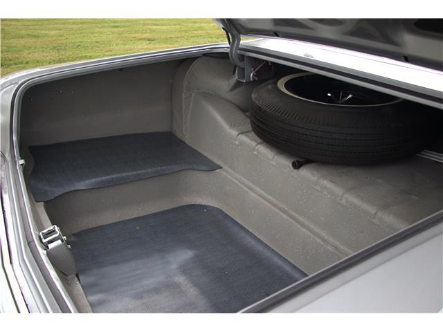 Chevrolet-Impala-1962-2-Door-Hardtop-32