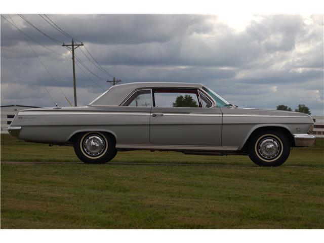 Chevrolet-Impala-1962-2-Door-Hardtop-4