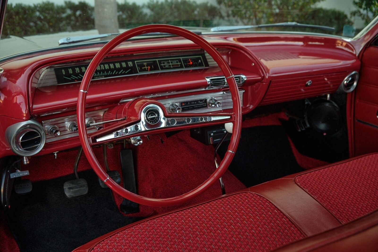 Chevrolet-Impala-1963-2-Door-11
