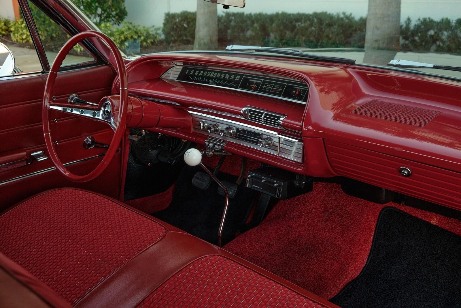 Chevrolet-Impala-1963-2-Door-12