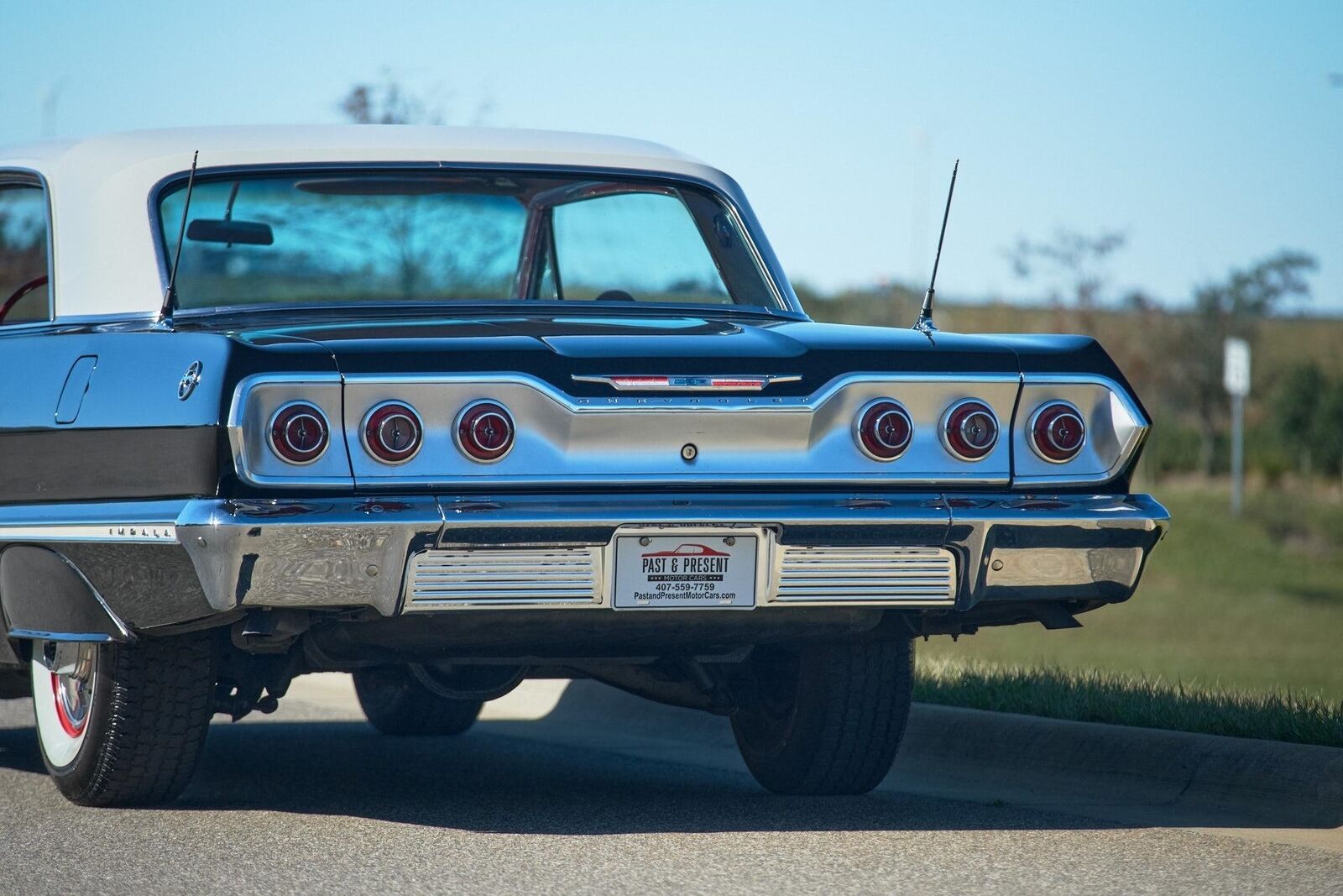 Chevrolet-Impala-1963-2-Door-19