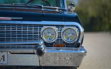 Chevrolet-Impala-1963-2-Door-23