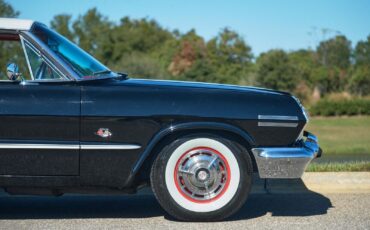 Chevrolet-Impala-1963-2-Door-36
