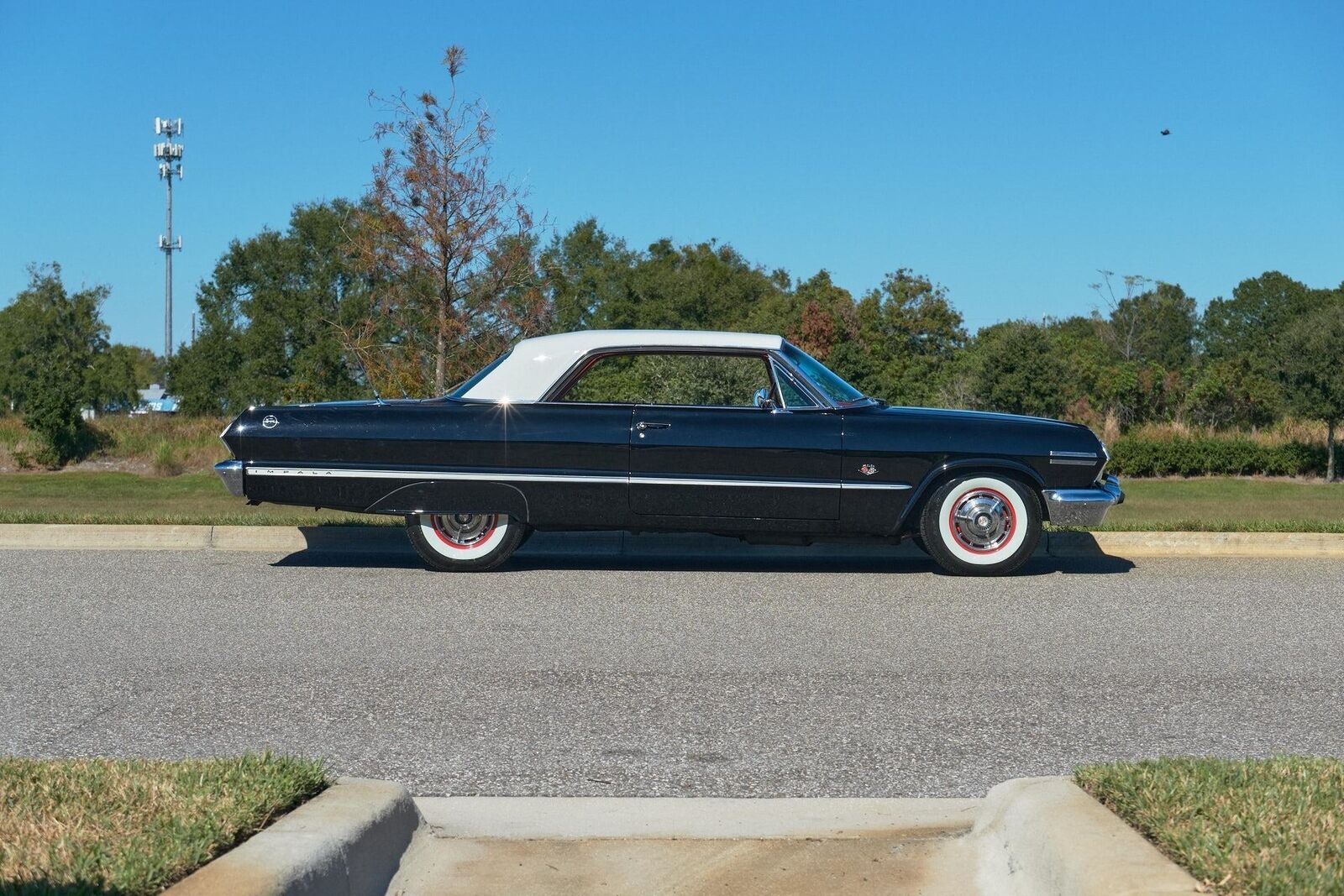 Chevrolet-Impala-1963-2-Door-6