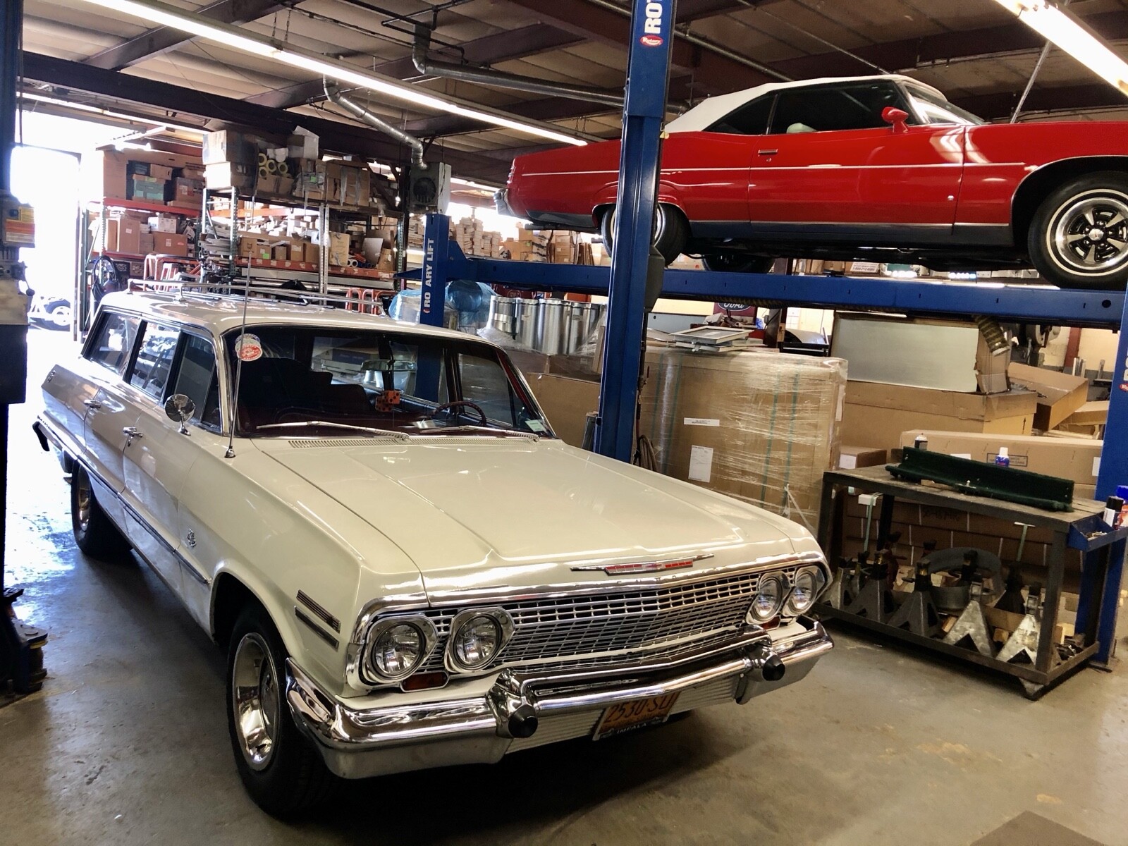 Chevrolet-Impala-1963-Wagon-12
