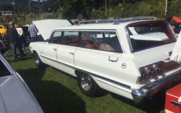 Chevrolet-Impala-1963-Wagon-18