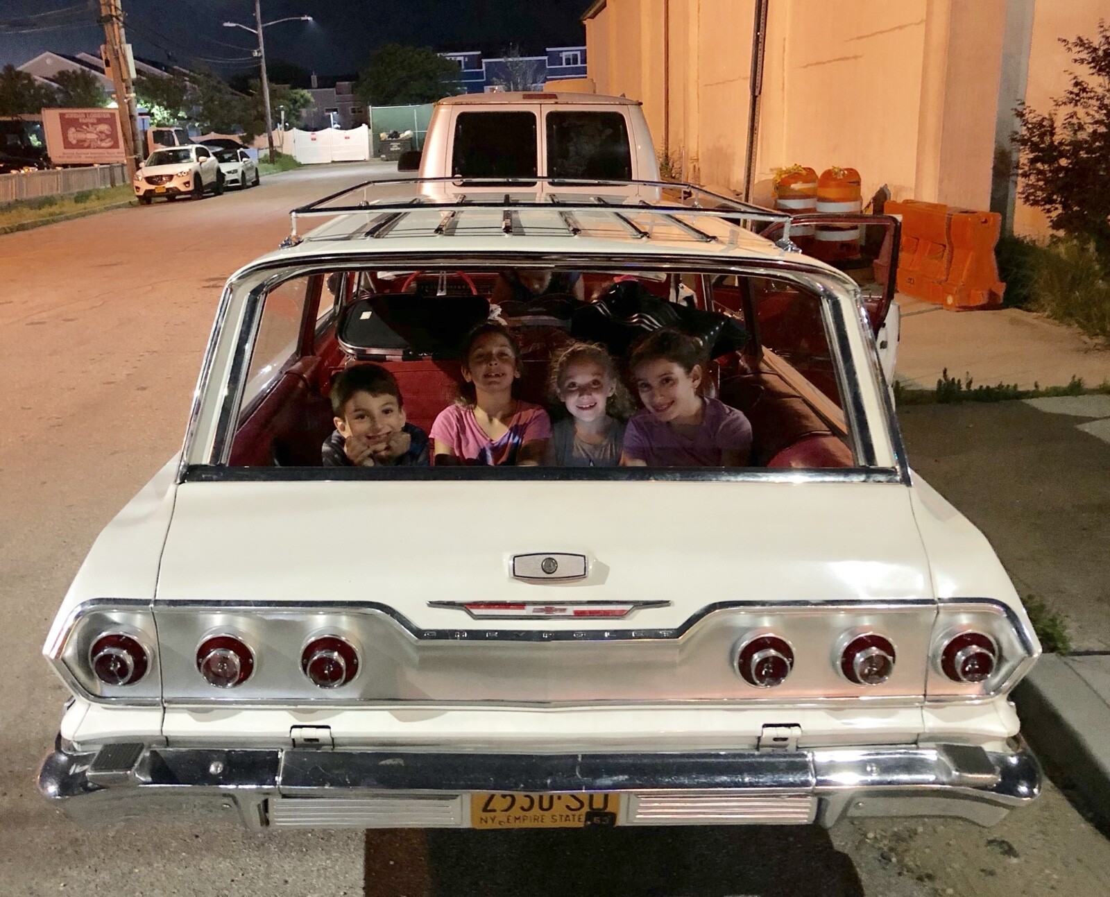Chevrolet-Impala-1963-Wagon-7