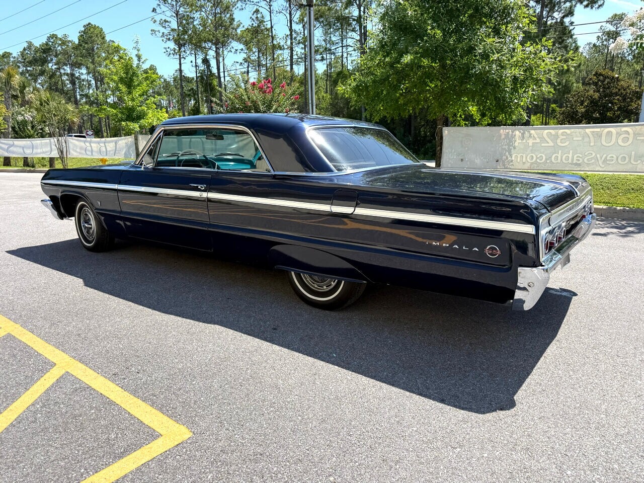 Chevrolet-Impala-1964-American-Muscle-Car-14