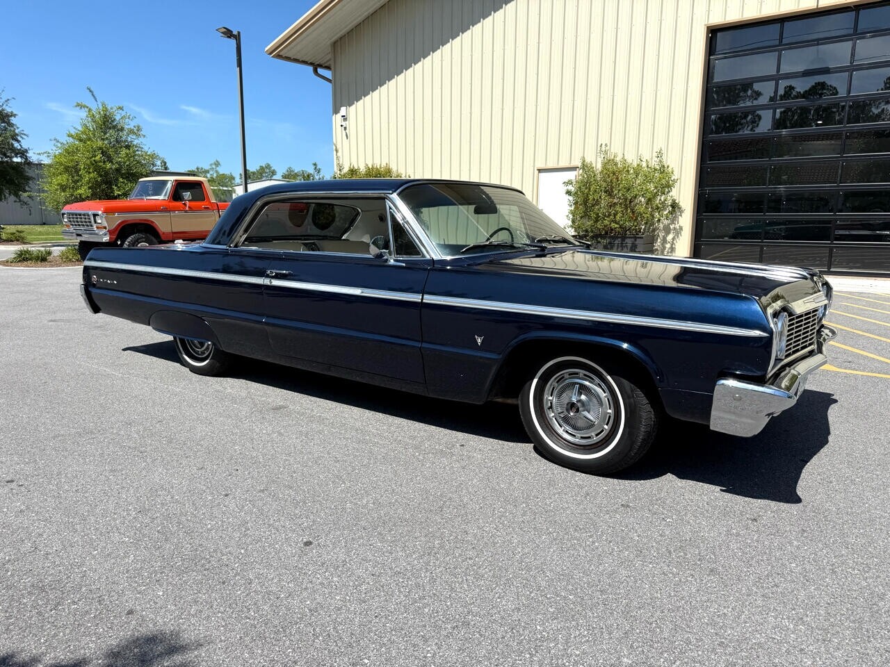 Chevrolet-Impala-1964-American-Muscle-Car-3