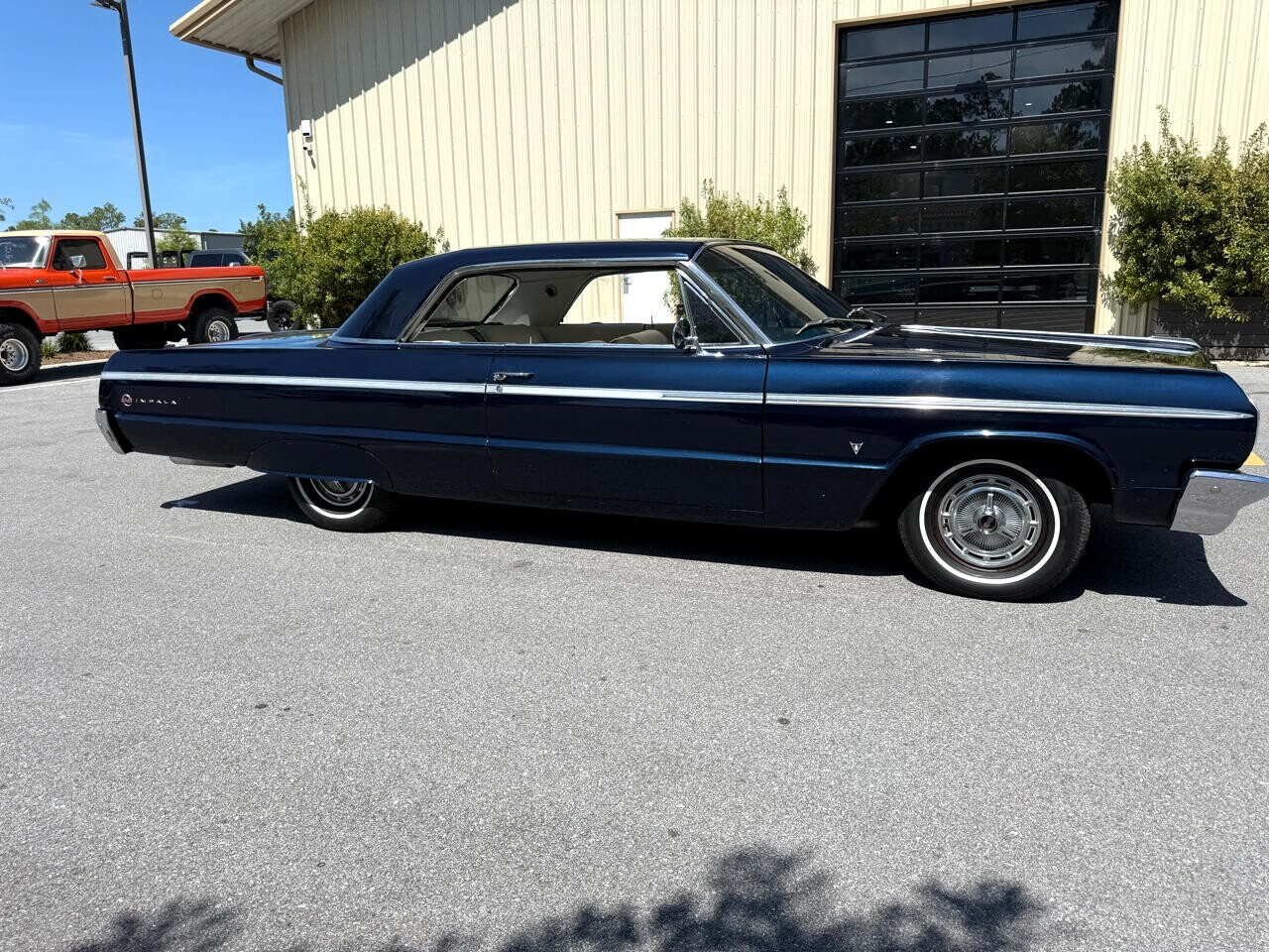Chevrolet-Impala-1964-American-Muscle-Car-6
