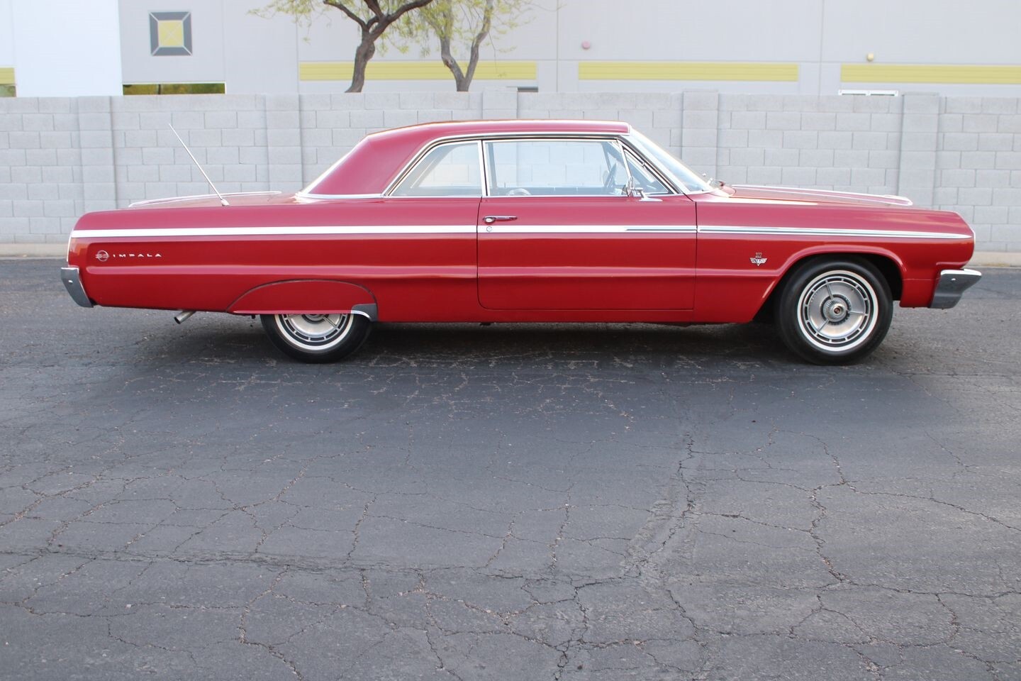 Chevrolet-Impala-1964-Coupe-1