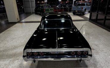 Chevrolet-Impala-1964-Coupe-2