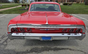 Chevrolet-Impala-1964-Sedan-2