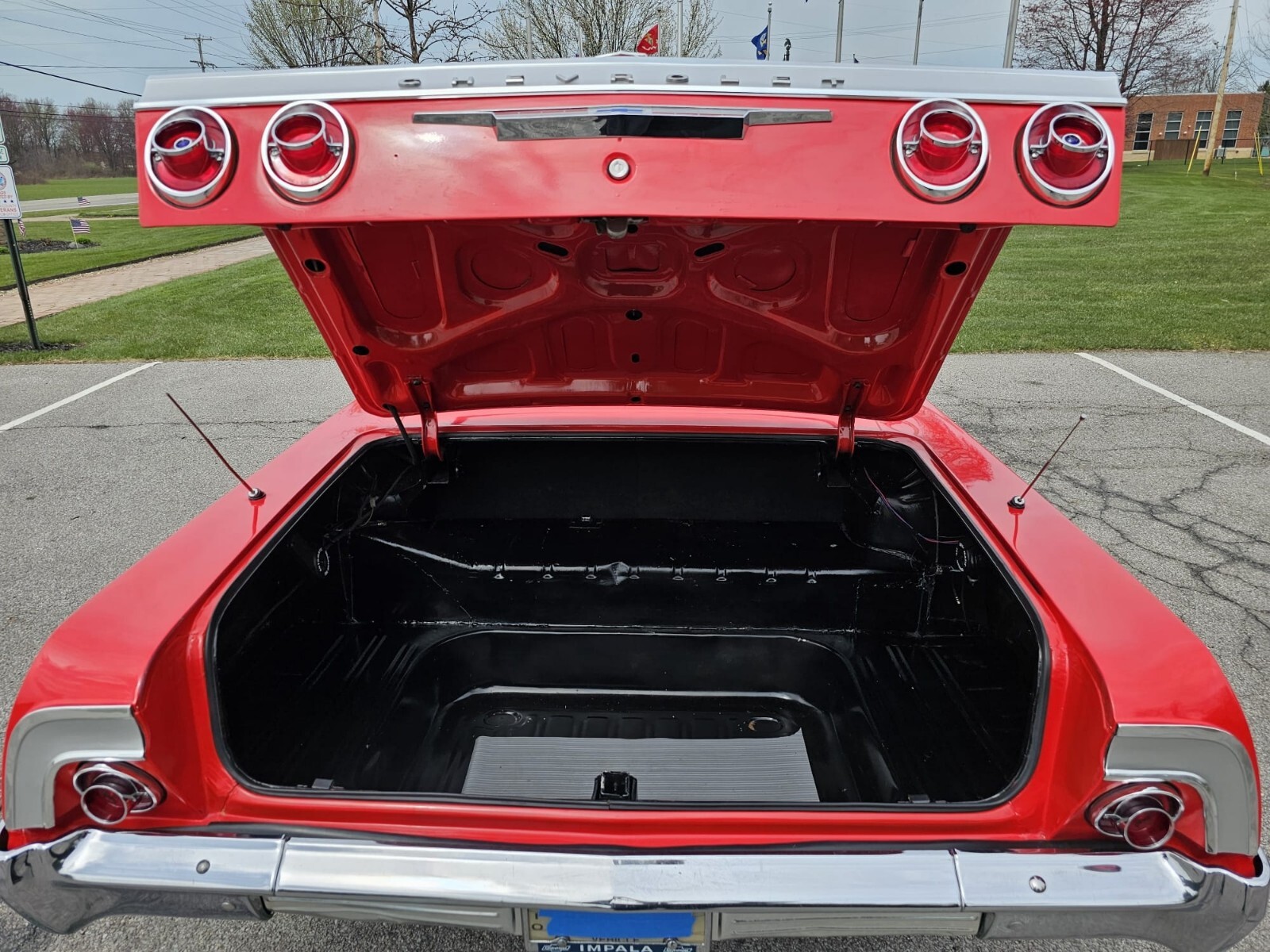 Chevrolet-Impala-1964-Sedan-21