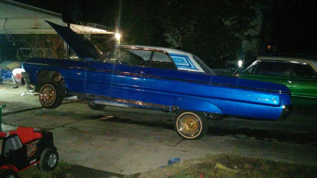 Chevrolet-Impala-1964-blue-1