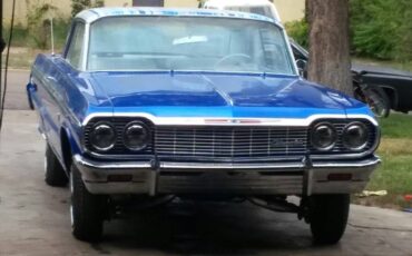 Chevrolet-Impala-1964-blue-2
