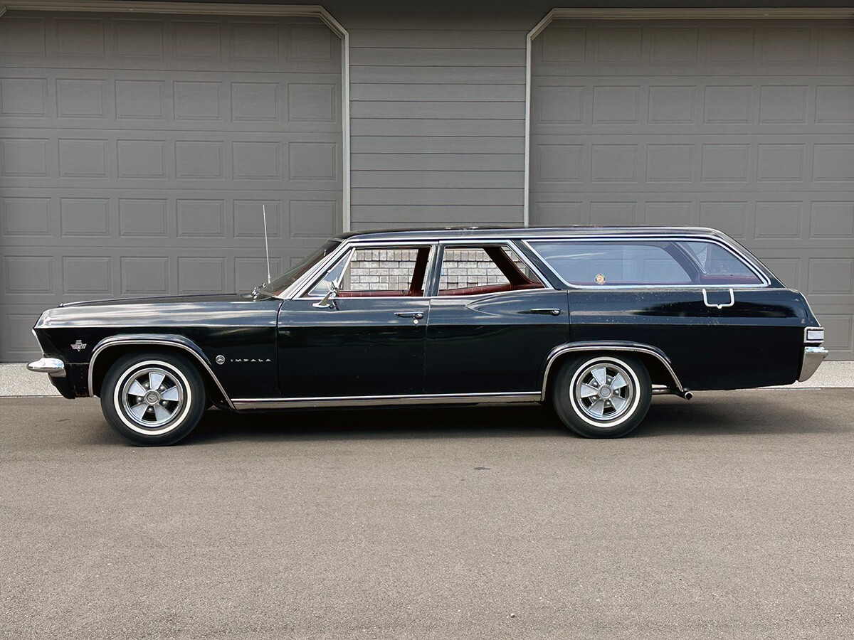 Chevrolet-Impala-1965-Wagon-1