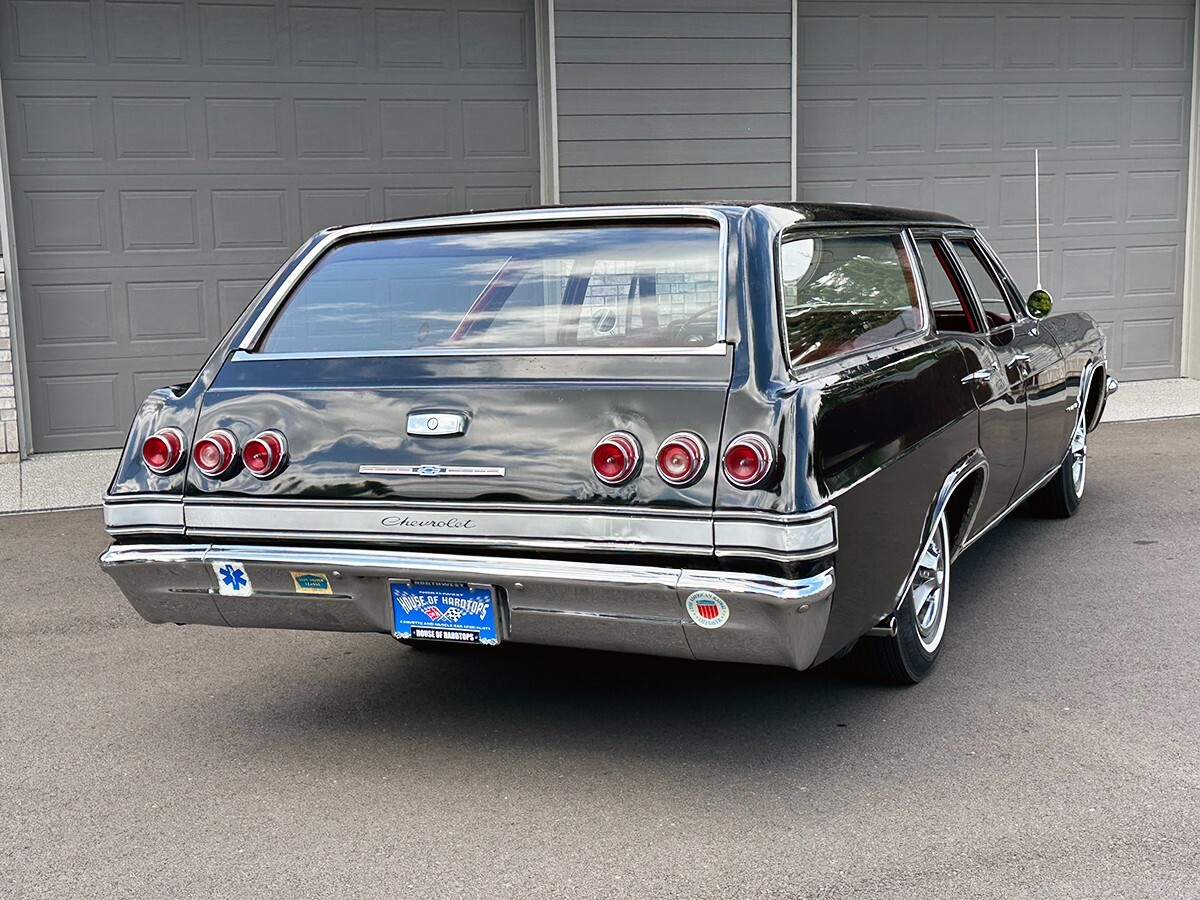 Chevrolet-Impala-1965-Wagon-10