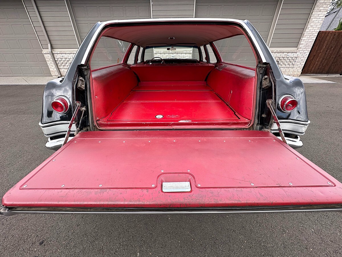 Chevrolet-Impala-1965-Wagon-12