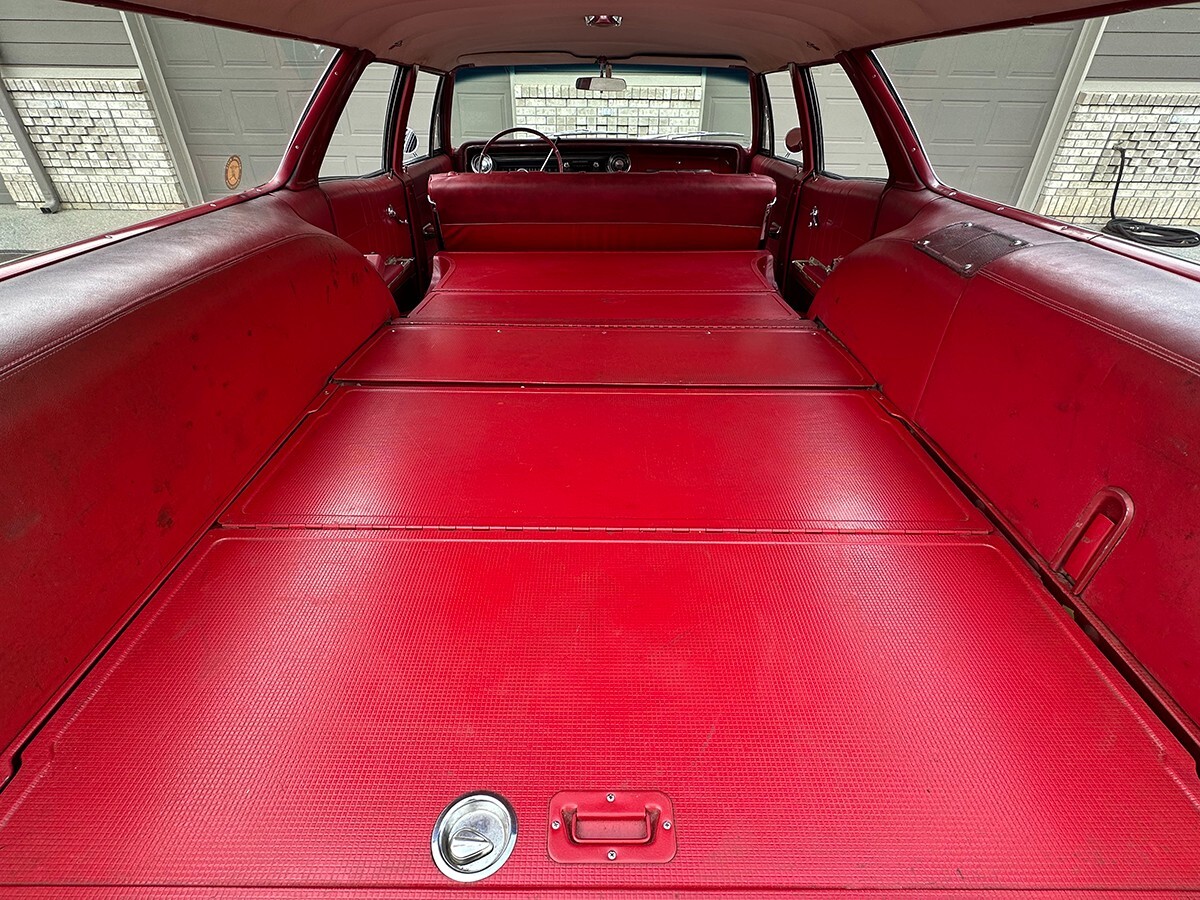 Chevrolet-Impala-1965-Wagon-13