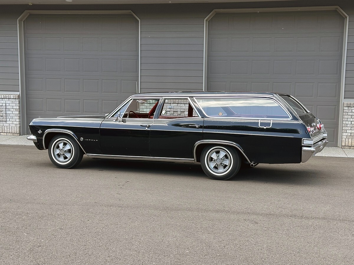 Chevrolet-Impala-1965-Wagon-3
