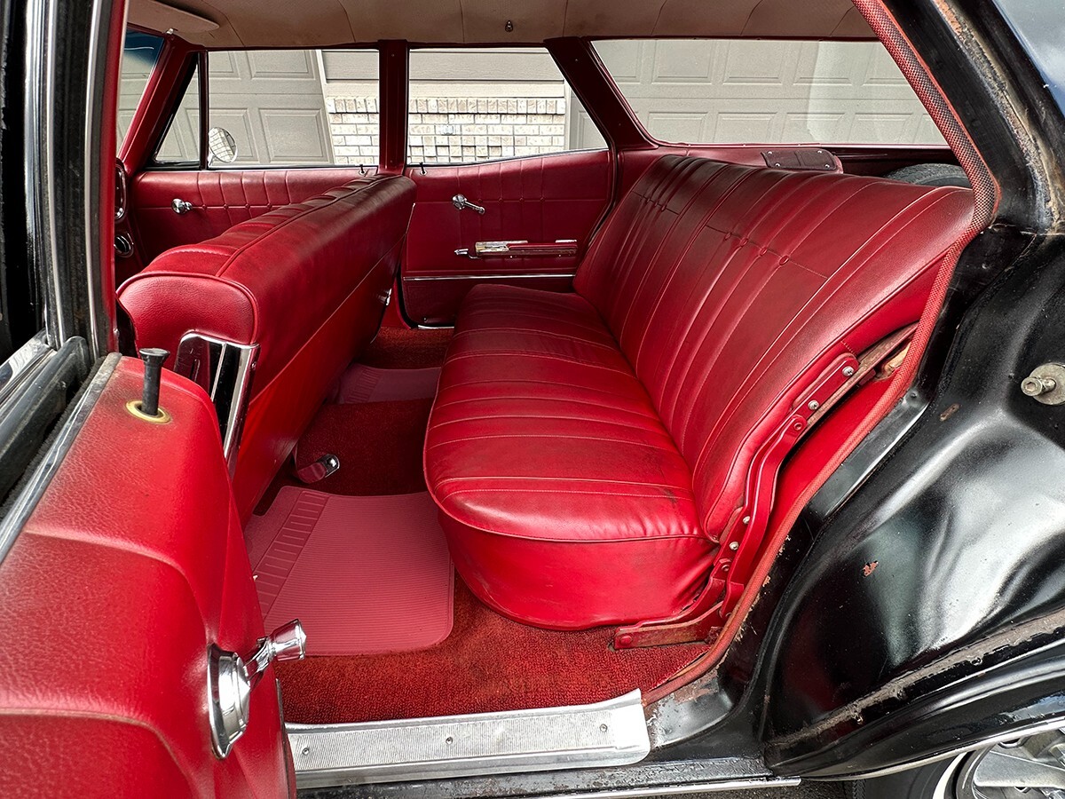 Chevrolet-Impala-1965-Wagon-33