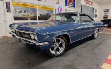 Chevrolet-Impala-1966-1