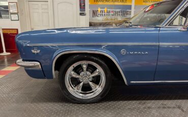Chevrolet-Impala-1966-18