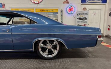 Chevrolet-Impala-1966-20