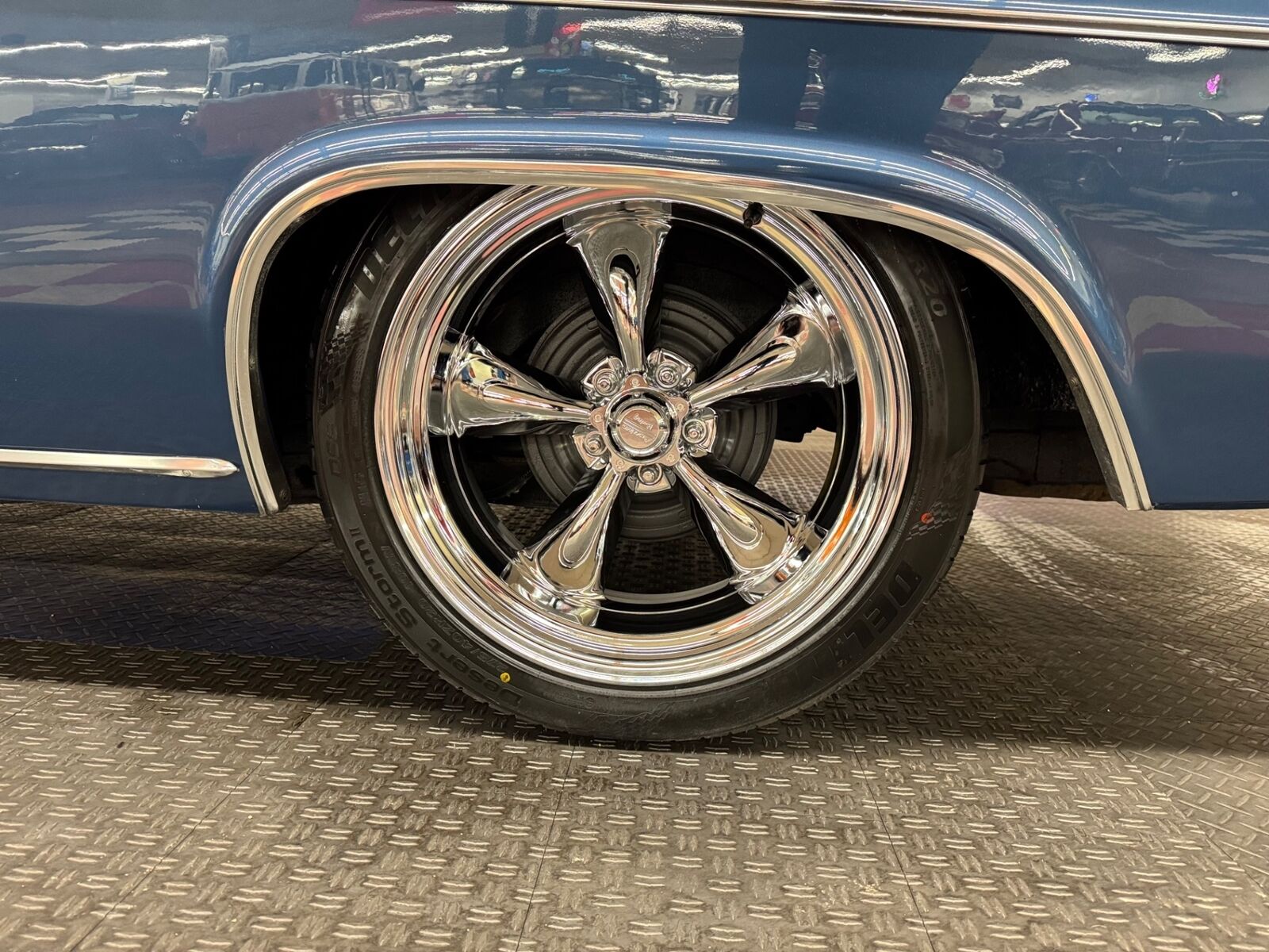 Chevrolet-Impala-1966-24