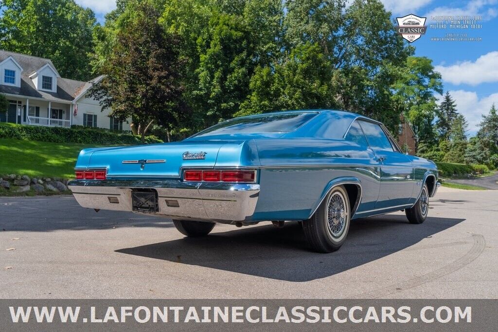 Chevrolet-Impala-1966-2D-Coupe-3