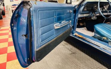 Chevrolet-Impala-1966-35