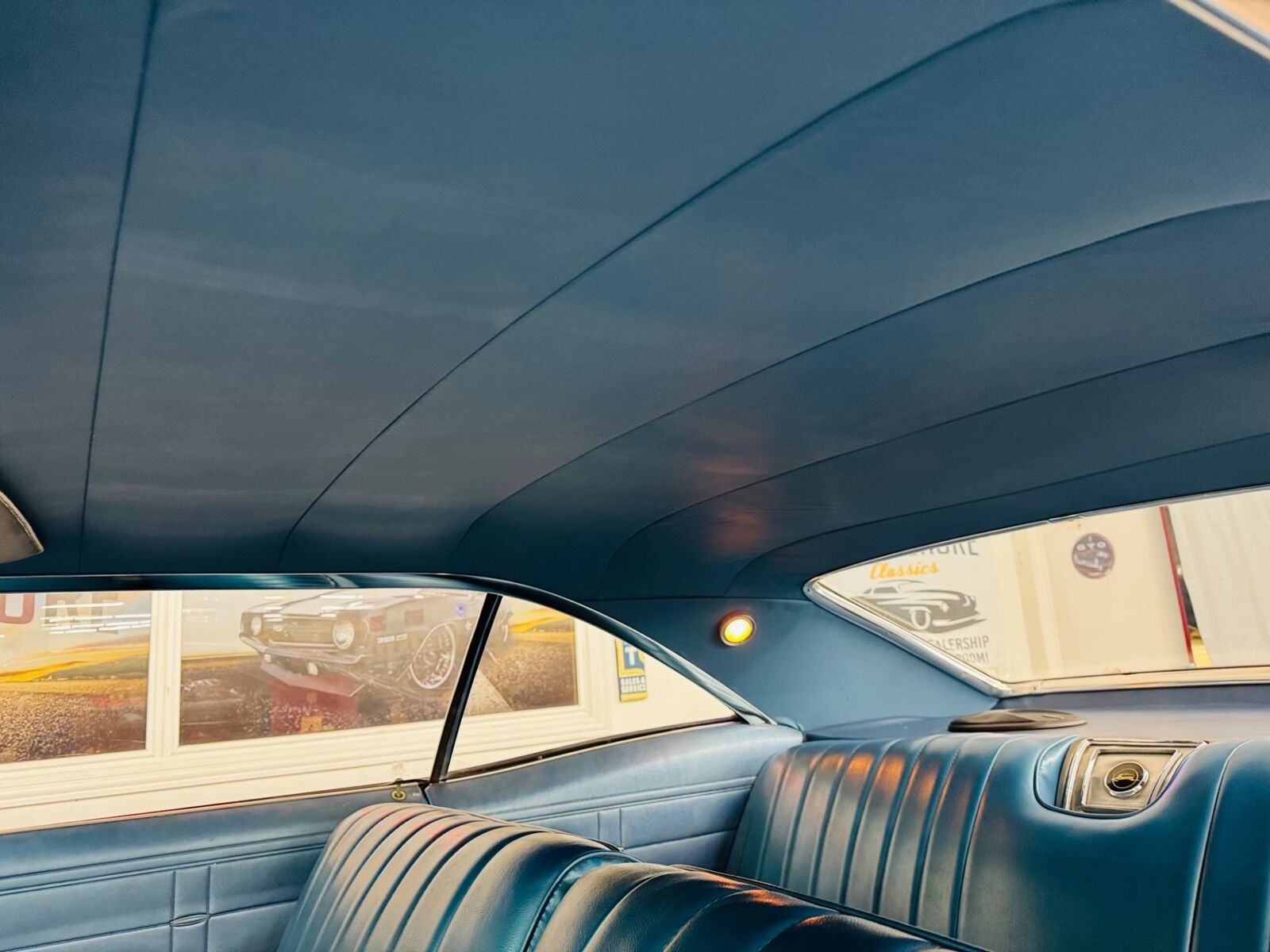 Chevrolet-Impala-1966-38